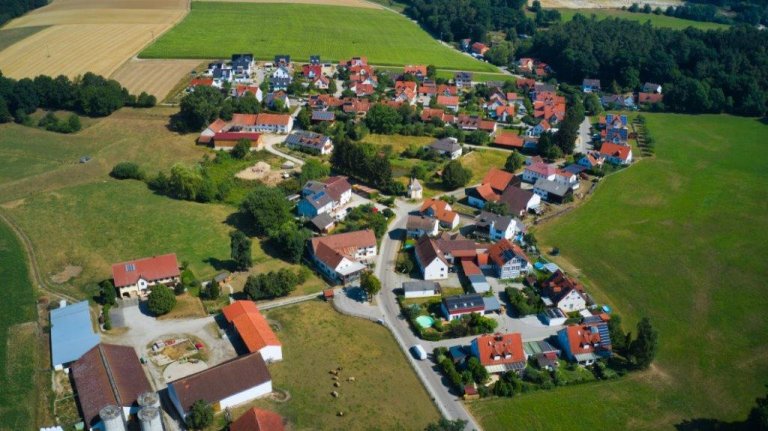 Grossansicht in neuem Fenster: Luftbildaufnahmen Zolling - Flitzing (1/4)