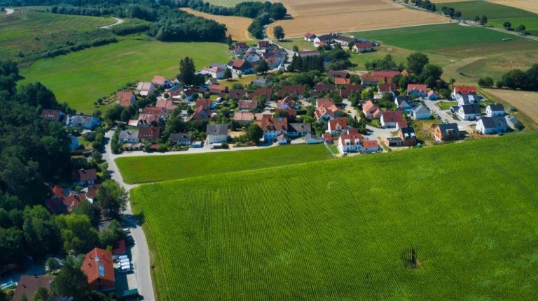 Grossansicht in neuem Fenster: Luftbildaufnahmen Zolling - Flitzing (3/4)