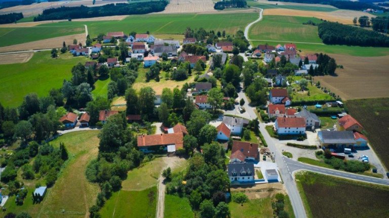 Grossansicht in neuem Fenster: Luftbildaufnahmen Zolling - Gerlhausen (4/4)