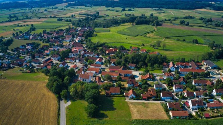 Grossansicht in neuem Fenster: Luftbildaufnahmen Zolling - Palzing (4/4)